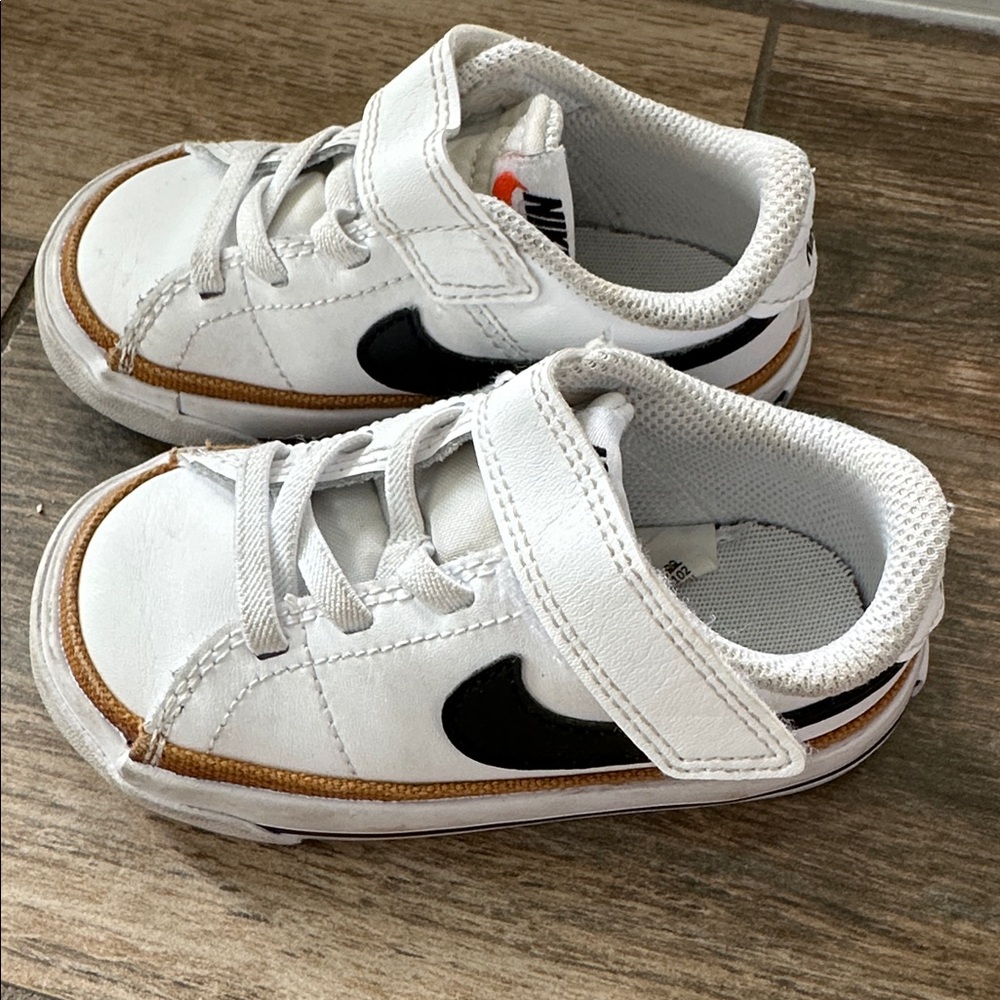 Nike White and Black Toddler Sneakers